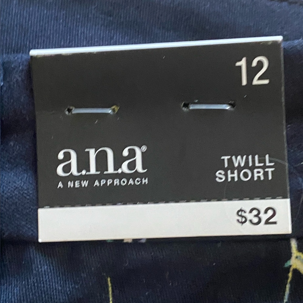 A.N.A. A New Approach Black Floral Twill Shorts Size 12.   NWT - Picture 4 of 16
